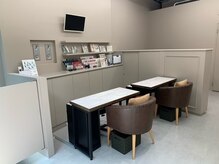 スパネイル アンド オクリ 表参道店