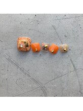 サロンストロベリームーン(Salon Strawberry Moon)/ホイルアートネイル