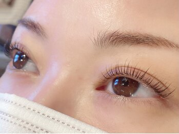 フォンテーヌブロー 鞍月店(Fontaine Brow)/ラッシュリフト