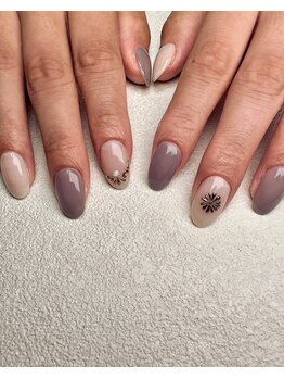 ラブナ(LOVENA)/シンプルネイル