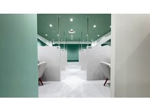 アトワ バイ サイ(A'tois by sai)の雰囲気(横浜駅から徒歩5分 / ヨドバシカメラマルチメディア店近く)