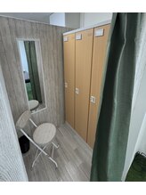 ストレッチ専門店 【NOBIRU Stretch九品仏店】 肩こり/腰痛/姿勢改善/筋膜リリース/更衣室