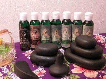 ルアナ リラク ヘッドスパ(LUANA)の写真/ハワイ直輸入☆厳選の上質なアロマオイル使用◇熟練手技とお好みの香りで贅沢なひと時をお過ごしください♪