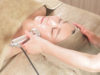 エソラ デ スリム(e Sola de Slim)/【グロッティ】フェイシャルケア