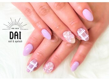 ガーリーチェックネイル