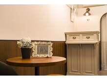 フスフレーゲ フットネス 大山店(Foot Nes)/内装　地中海エレガント風