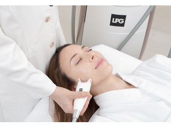 クールビューティー 上野(Coeur Beauty)の写真/【たるみを改善★ハリを取り戻す】最新エンダモロジーアライアンスで顔印象をアップデート！