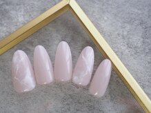 プラス(Plus)/大理石ネイル