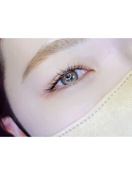 ナチュラル上品な目元にしたい