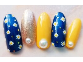 フラワードットネイル