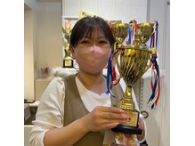 まつ毛エクステ専門店 アイビューティーサロン ビアンカの雰囲気(2024年国際大会でパーマで受賞したスタッフの小柳。)