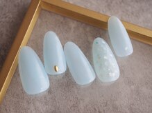 プラス(Plus)/散りばめシェルネイル