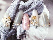 ネイルサロンラグジュアリー 梅田店(LUXURY)/パールビジュー