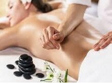 アロマの香りに癒されながら、個室でゆったり施術を堪能★