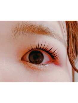 ナチュラル上品な目元にしたい