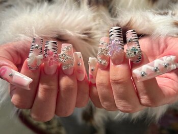ダグネイル 宇都宮店(Dugh nail)の写真/海外トレンドなどを取り入れた個性派アート☆"海外風デザイン"が大得意◎周りと差がつく指先に★