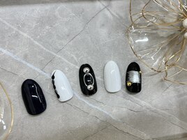 モード系ネイル 大宮東口