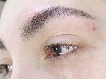 フェリス(Feliz)/ハリウッドブロウリフト