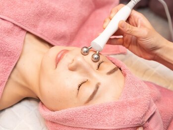 ルールー(Lulu)の写真/【LalaPink肌質改善ケア】お肌の悩みを改善☆お顔のたるみを緩和、印象を明るくする施術が人気です♪