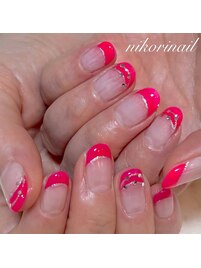 ネオンピンク×フレンチデザイン