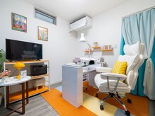 Claris/ビタミンカラーな店内