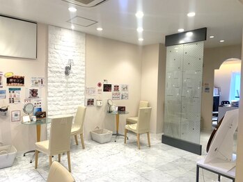 エヴァーグレース 栄店/ご予約制のサロンでございます。