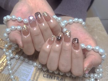 モアネイル 新宿/