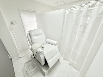 アイラッシュ マレ(eye lash mele.)の写真/《癒しの個室》リラックスできる空間でお子様とご一緒に来店!子育てママさんに味方★忙しい日々から解放♪