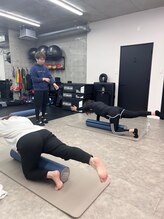 ヨロジム(YOLO GYM)/グループピラティス