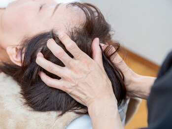 ニーズ 本店(Needs)の写真/当店大人気【骨盤矯正×全身骨格調整×美骨ヘッドスパ×小顔矯正】欲張りで贅沢なコースで至福のひと時を♪