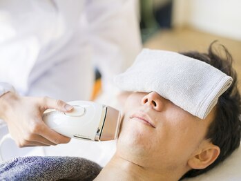 マンモス 赤羽店の写真/【毎朝の時短に効果大の顔脱毛】都度払い制だから通いやすい！スピーディーに脱毛を卒業しませんか？