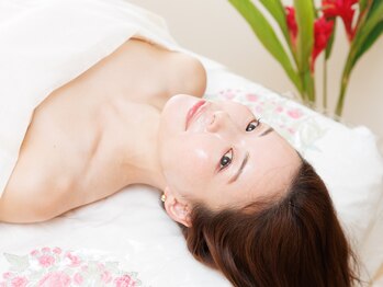 カルナー 武蔵小杉/まぶた目の周りのたるみ改善小顔