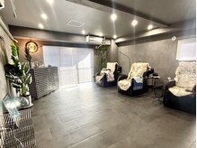 ウユ 新宿(UYU)の雰囲気（オシャレな店内/新宿/マツエク/マツパ/眉毛/メンズ/パリジェンヌ）