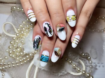 カットアンドスタイル クラウン(Cut & Style Clown)/ジェルやり放題【横浜】