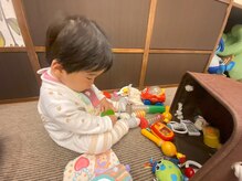 子育てママの整体サロン/施術中のお子様の様子