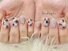 ツクシ 河原町(tsukushi)/淡いベッコウネイル