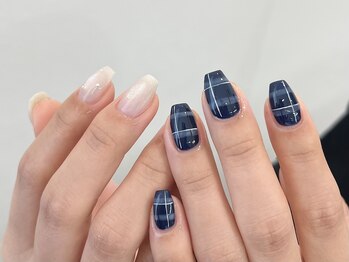 ラヴィッシュ(LAVISH)/チェックネイル