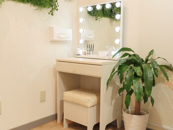 アイズ ラッシュブロウ(EYE'S lash_brows)/ロッカーでお預かり