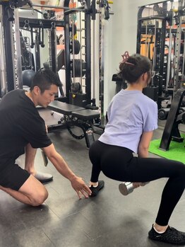 シャッフル(SHUFFLE)の写真/【女性トレーナー対応】SNSで話題の筋トレ方法が分からない…正しいフォームで最速で理想の美ボディへ☆