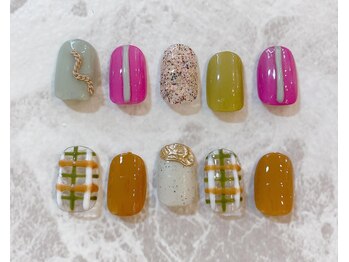 ネイルサロン ティフィン(tiffin)/~10月monthly design~