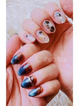 チヒロネイル/あべこべ　左右非対称ネイル
