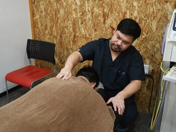 ヘルスラボ 狛江の写真/肩こり・首こりの症状やお悩みの原因を見つけ、最適なオーダーメイド施術を提供♪施術後の変化がすごい◎
