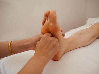 香林(コウリン)の写真/足つぼを的確に刺激し全身の巡りを整えます!疲れやむくみの解消に◎心地よいリラックス感をお届けします。