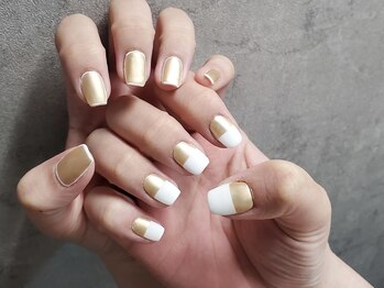 イビズ 新宿店(eviz)/バイカラーネイル