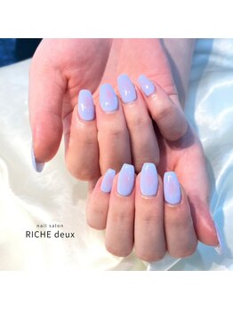 リッシュ ドゥ(RICHE deux)/爽やかブルーのチークネイル
