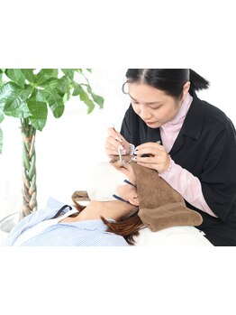 ゆったり空間で施術が受けられるサロン