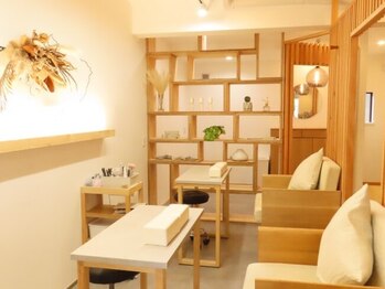 e'cole【エコール】の写真/【自爪にコンプレックスがある方もお任せください◎】長さ出しで、すらっとした綺麗な指先に♪