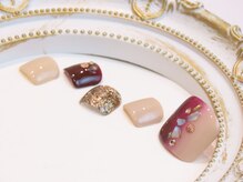 ネイルズアジュール 新潟亀田店(Nails Azur)の雰囲気（足元から秋色に☆秋色デザインが増えました！）