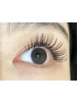 ナチュラル上品な目元にしたい