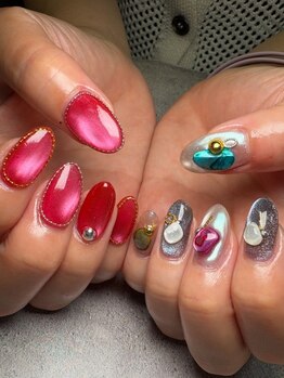 ネイルフレーバー(Nail Fravor)の写真/【初回オフ無料☆】豊富なカラーと多様なパーツを取り揃え、トレンドデザインからイベントネイルまで対応◎